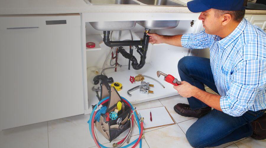 Professional expert plumbing services in Ottawa Lake, MI